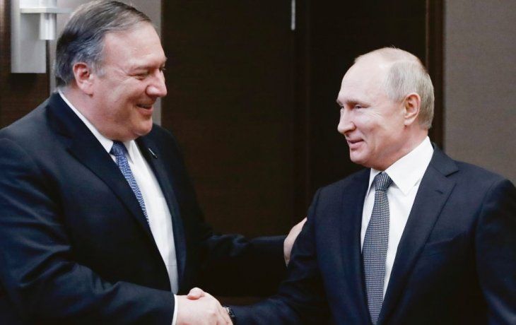 Contacto. El canciller de EE.UU., Mike Pompeo, es el funcionario más importante de su país que se reunió con Vladímir Putin desde la cumbre que este mantuvo con Donald Trump en julio del año pasado en Finlandia.