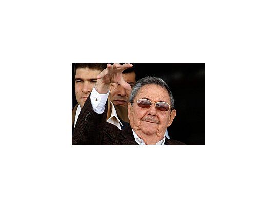 El presidente de Cuba, Raúl Castro, destituyó a la ministra de la Industria Básica.