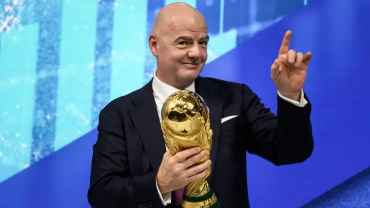 El Mundial 2030, que celebrará el centenario de la competición con partidos en Marruecos, Portugal, España, Argentina, Paraguay y Uruguay, se convierte en el activo más atractivo de la FIFA. El Mundial 2030, que celebrará el centenario de la competición con partidos en Marruecos, Portugal, España, Argentina, Paraguay y Uruguay, se convierte en el activo más atractivo de la FIFA.