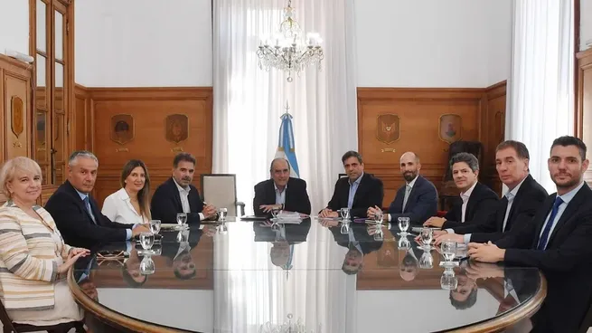 Guillermo Francos reunido con diputados del PRO.