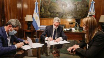 ámbito.com | uñac.jpg