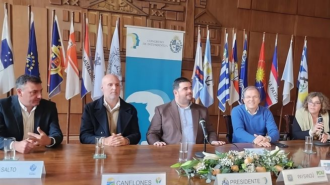Intendentes reclaman un mayor porcentaje del presupuesto para los gobiernos departamentales.