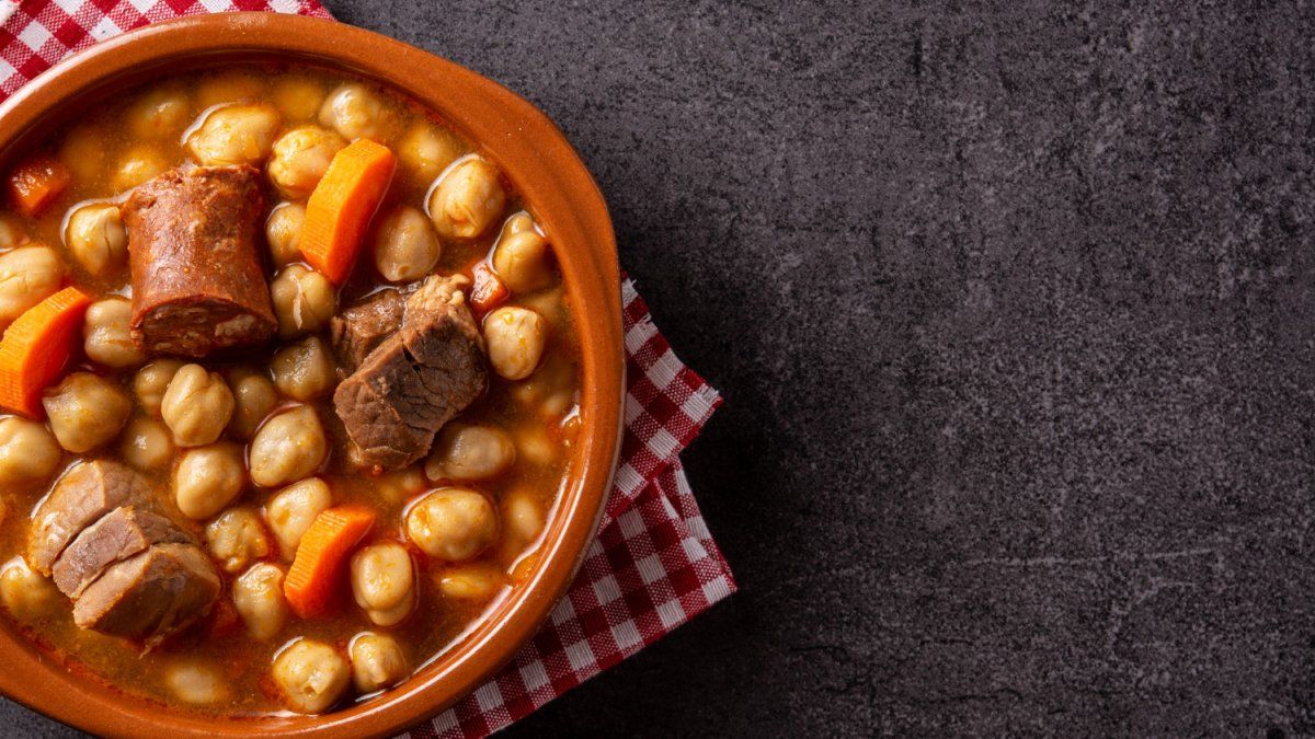 Recipes: how to prepare a locro for this May 25?