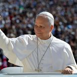 La visita del papa León XIV podría darle un descanso a muchos trabajadores y estudiantes.