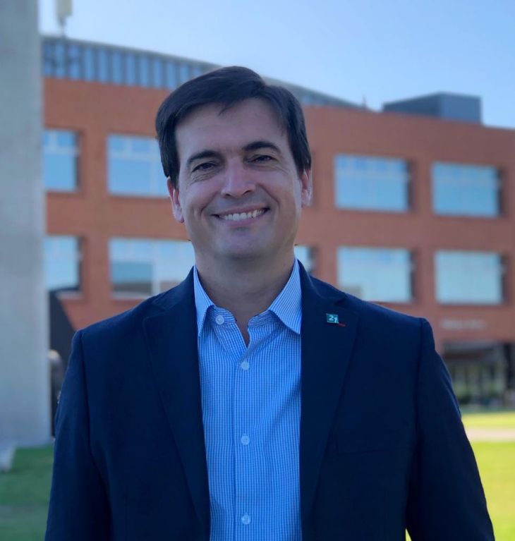 Luis María Caballero, Decano de Ciencias del Derecho de Universidad Siglo 21.