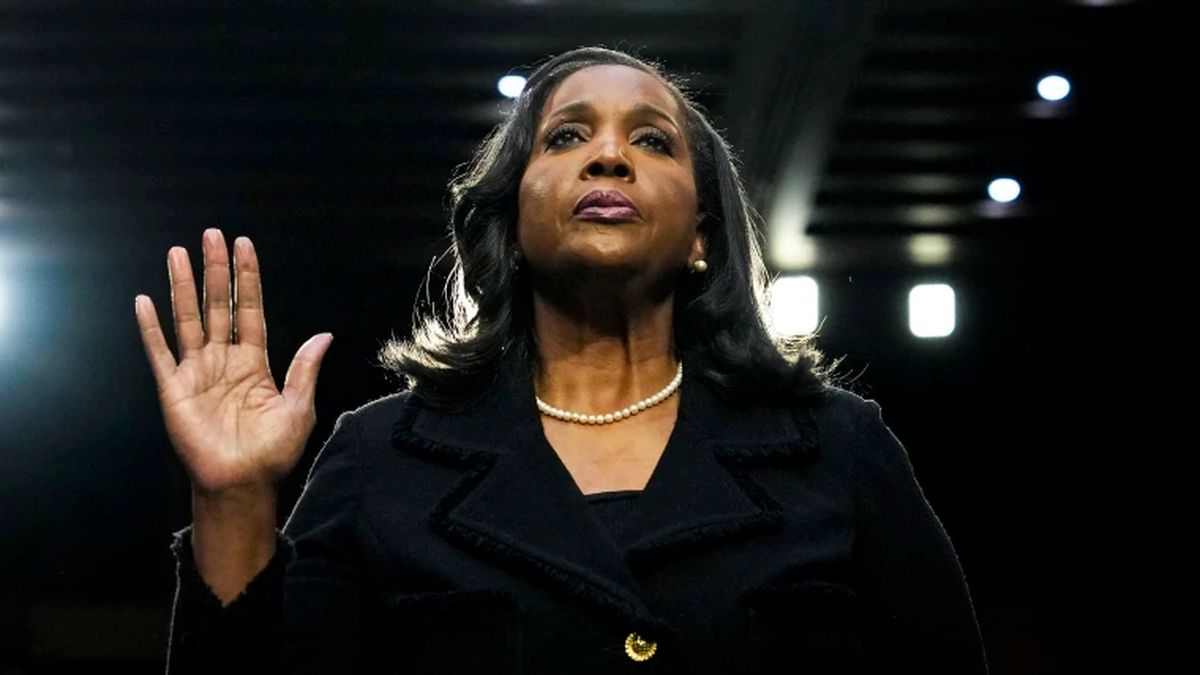The US Supreme Court will allow Lisa Cook to continue in her position at the Fed