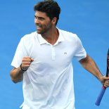 De jugar una final de Grand Slam contra Roger Federer a tener que pedir comida a sus amigos. De jugar una final de Grand Slam contra Roger Federer a tener que pedir comida a sus amigos.