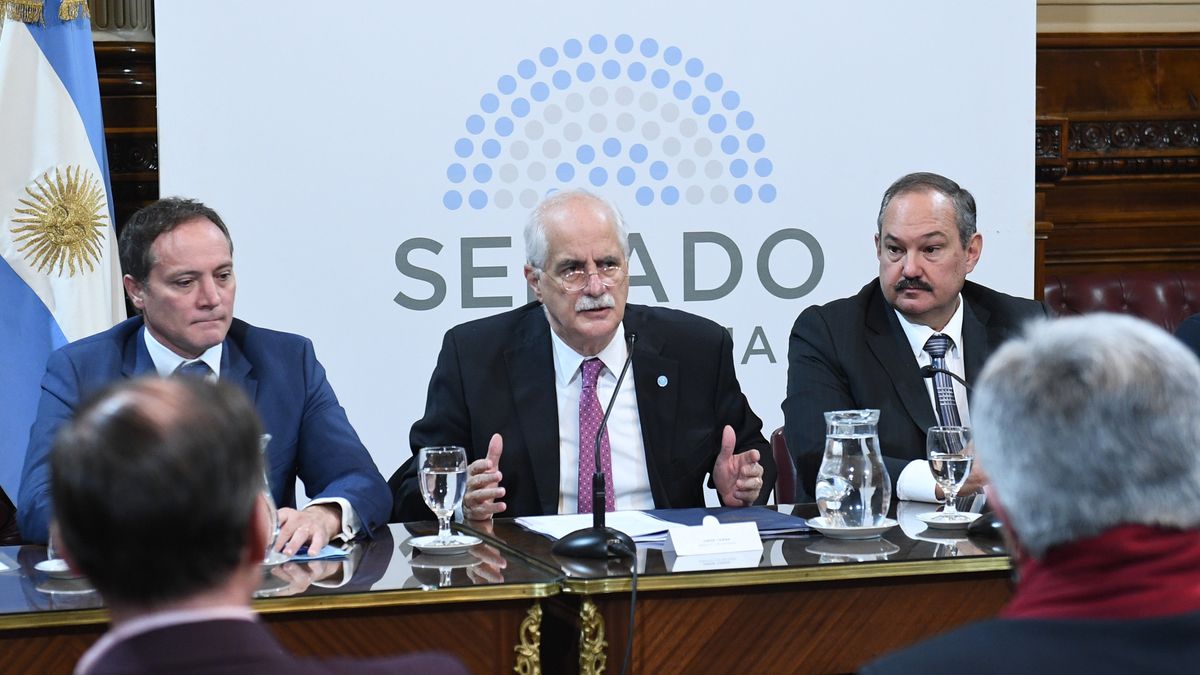 Jorge Taiana destacó la importancia del Fondef para modernizar a las FFAA