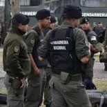 El autor advierte que el gobierno nacional monta shows publicitando la demolición de un precario bunker en un barrio marginal, que poco ayuda al combate al crimen.