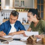 Antes de solicitar un crédito hipotecario, es clave revisar los ingresos, calcular cuánto puede destinarse a la cuota y conservar ahorros para imprevistos