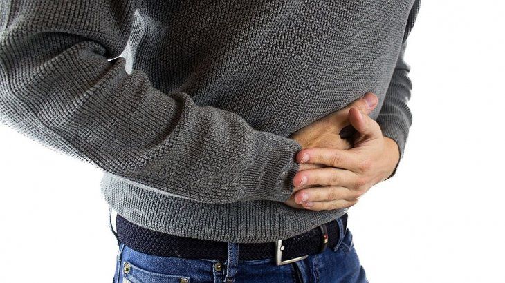 El dolor abdominal y la diarrea son dos de los principales síntomas de este síndrome. El dolor abdominal y la diarrea son dos de los principales síntomas de este síndrome.
