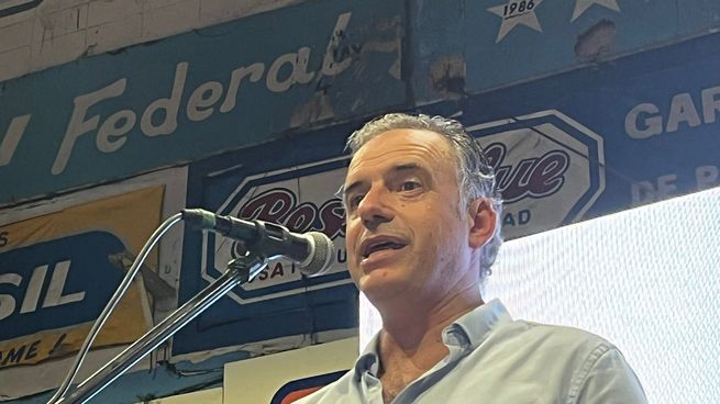 Yamandú Orsi, intendente de Canelones y precandidato presidencial para las elecciones generales del 2024 en Uruguay.