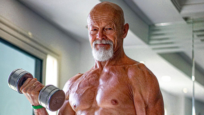 A sus 92 años entrena como un joven.