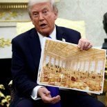 Donald Trump expuso este martes detalles nunca antes vistos sobre el salón de eventos fortificado que se edifica bajo la Casa Blanca. Donald Trump expuso este martes detalles nunca antes vistos sobre el salón de eventos fortificado que se edifica bajo la Casa Blanca.