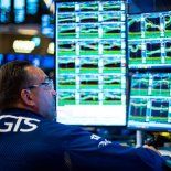 El Dow Jones, el Nasdaq y el S&P 500 volvieron a cerrar con ganancias. El Dow Jones, el Nasdaq y el S&P 500 volvieron a cerrar con ganancias.