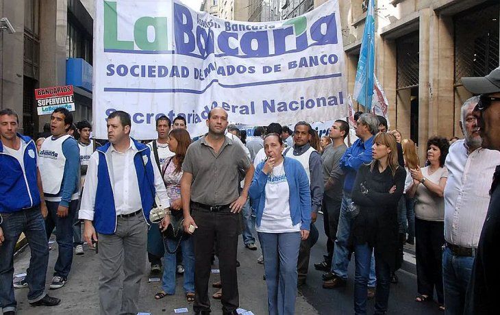 Trabajadores bancarios cerraron un nuevo acuerdo paritario.