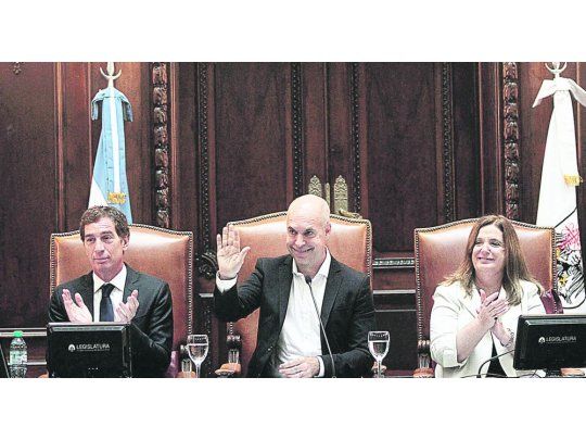 Apertura. El vicejefe porteño Diego Santilli, Horacio Rodriguez Larreta y la legisladora Carmen Polledo, ayer en la Legislatura de la Ciudad de Buenos Aires.