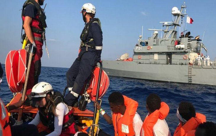 Sin Salvini, el nuevo gobierno de Italia autorizó el desembarco de 82 inmigrantes