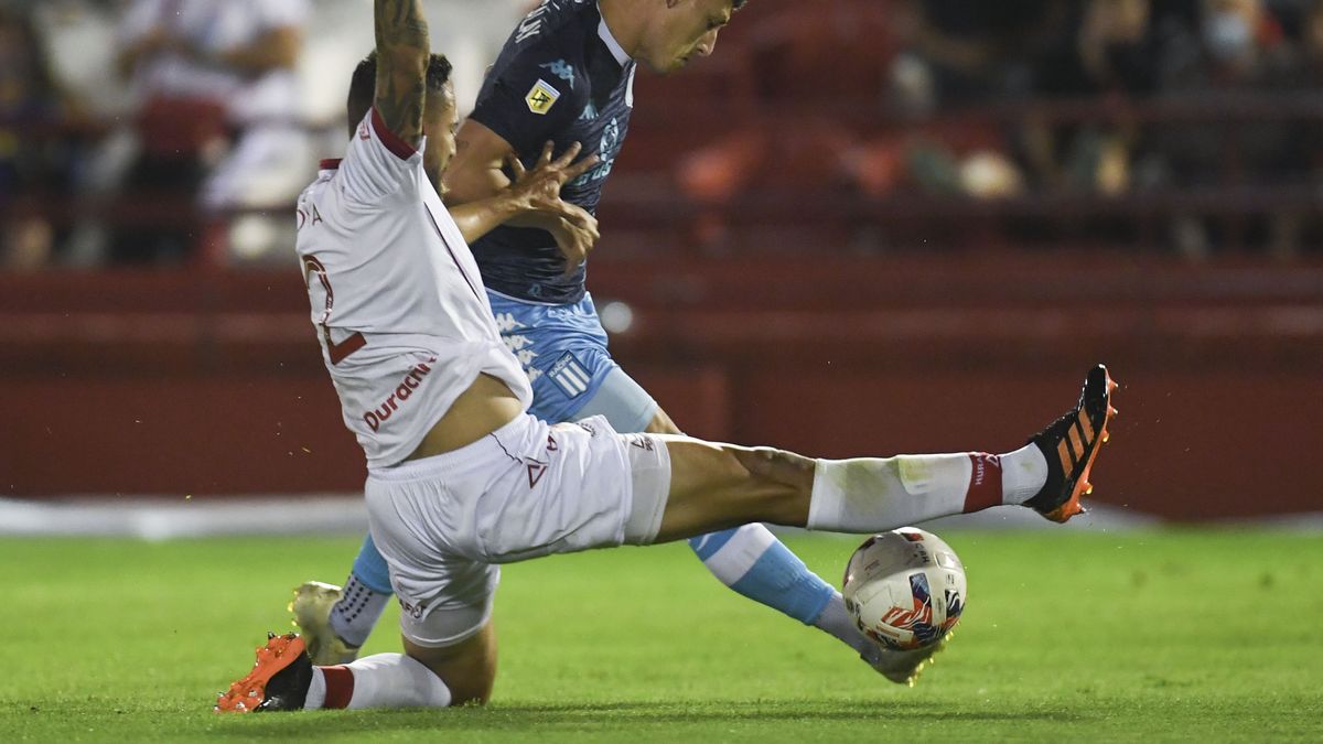 Racing receives Huracán in the debut of the League