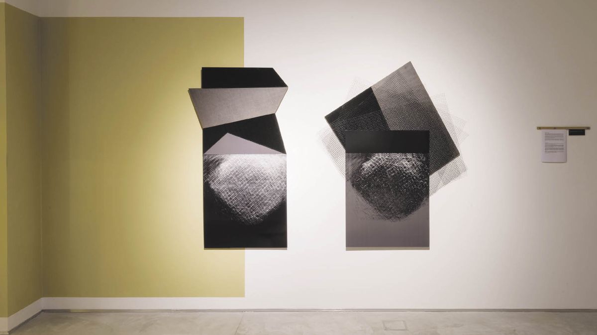 Decastelli dives into the infinity of his material