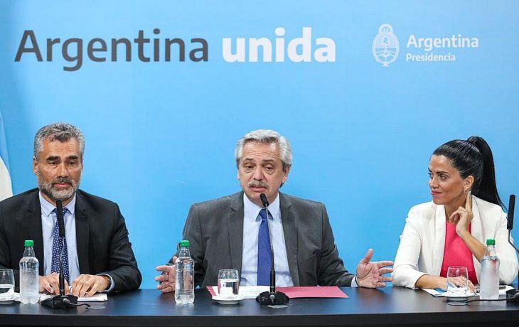 El presidente Alberto Fernández encabezó la conferencia junto a los titulares de Anses, Alejadro Vanoli y de PAMI, Luana Volnovich.