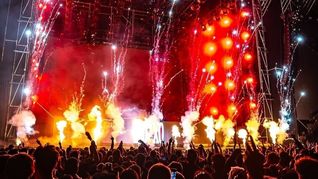 El festival de música electrónica reunió a 80 mil personas en el sur de la Ciudad. 