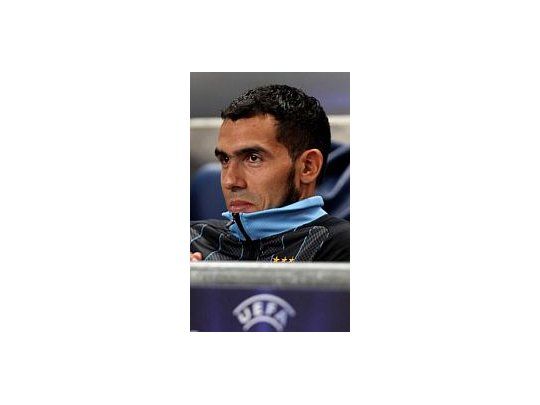 Tevez espera en Argentina que se resuelva su salida de Manchester City.