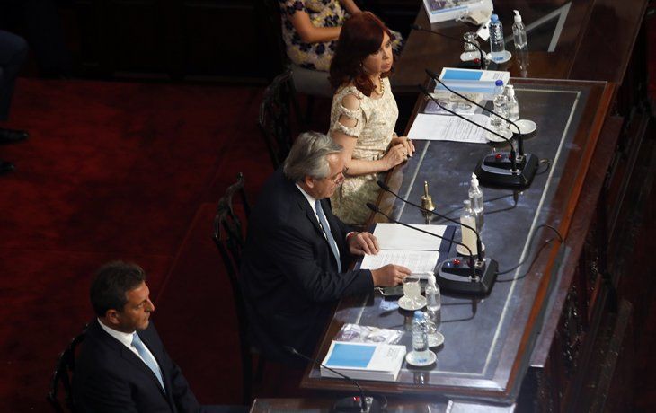 Alberto Fernández sostuvo que la obra pública será prioritaria en 2021.