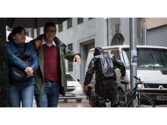 Diluvió en la Ciudad y las tormentas se extenderán hasta el miércoles