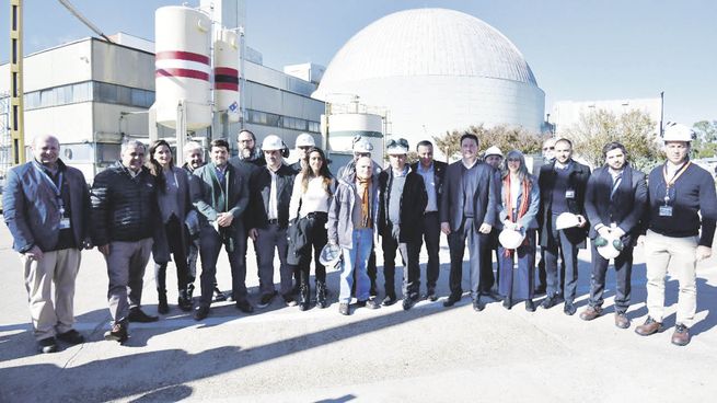 respaldo. El gobernador no estuvo solo. Lo acompañó el secretario de Energía de la Nación, Darío Martínez. También dijo presente el subsecretario de la misma cartera, Federico Basualdo.