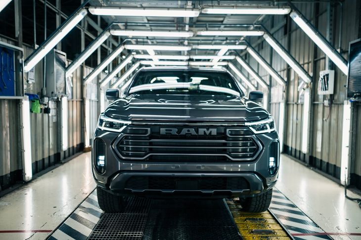 The RAM Dakota Warlock arrives with a proposal that combines power, design and technology, positioning itself as one of the most anticipated novelties in the segment. The RAM Dakota Warlock arrives with a proposal that combines power, design and technology, positioning itself as one of the most anticipated novelties in the segment.