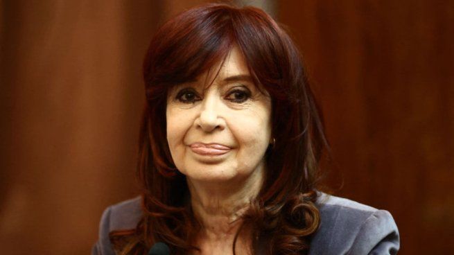 Denunciaron hostigamiento sistemático contra Cristina Kirchner ante la Corte Penal Internacional.