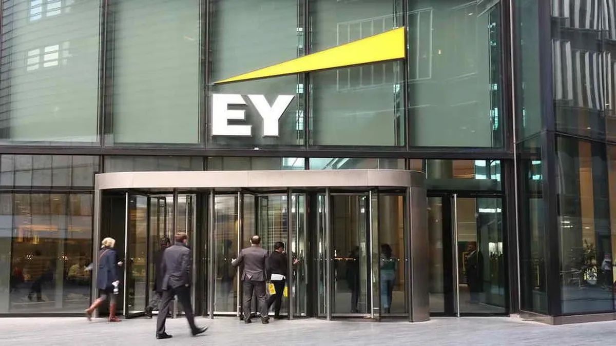 EY verhandelt nach dem Bilanzskandal in Deutschland über einen Restrukturierungsplan EY verhandelt nach dem Bilanzskandal in Deutschland über einen Restrukturierungsplan