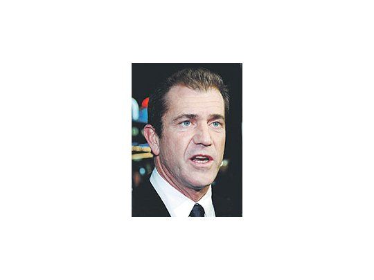 Mel Gibson,otra vez enla polémica:asociacionesjudías lereclamanque ahora sediferencieclaramentede su padre,quien hizodeclaraciones«negacionistas»sobre elHolocausto.