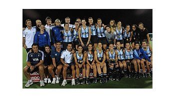 Las Leonas comenzarán a defender el título de campeonas de la Champions Trophy ante Inglaterra.