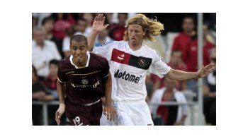 Lanús y Newell´s, un partido disputado.