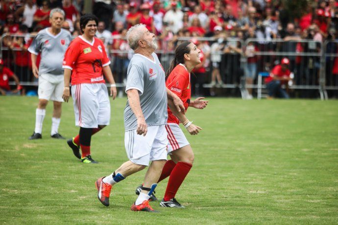 Lula partido de fútbol