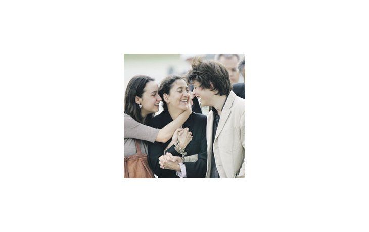 Ingrid Betancourt vivió ayer el momento que soñó por más de seis años: el reencuentro con sus hijos Melanie y Lorenzo. Las palabras de los tres, que insistieron en recordar a quienes permanecen en cautiverio, sorprendieron gratamente por su equilibrio.