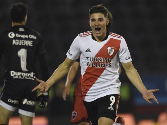 Gonzalo Higuaín se deshizo en elogios para con Julián Álvarez.