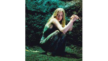 Amanda Seyfried es la chica que obsesiona a un asesino serial en «12 horas», film de terror que logra su objetivo de asustar y entretener gracias al director brasileño Heitor Dhalia.
