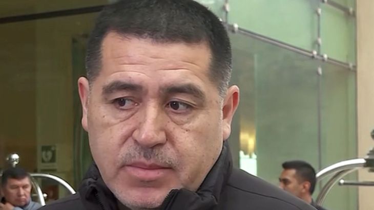 Riquelme habló con la prensa. Riquelme habló con la prensa.