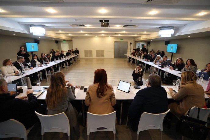 Cristina Kirchner, reunida con senadores en el PJ.