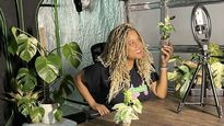 La emprendedora que comenzó con una cámara y se disparó en el mercado de las plantas.&nbsp;