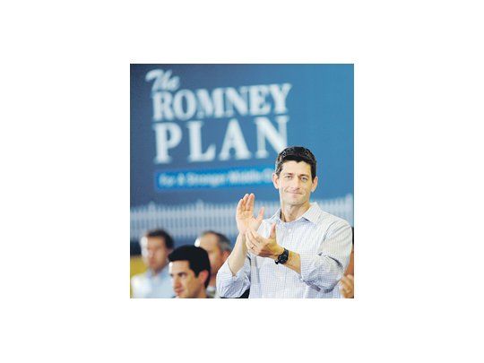 Paul Ryan acompañó ayer a Mitt Romney en actos de campaña en Carolina del Norte. El candidato republicano a la vicepresidencia fue calificado como «un radical de derecha» por los demócratas.