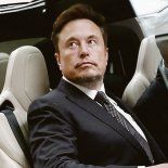 Tesla se debate sobre la continuidad de Elon Musk. Tesla se debate sobre la continuidad de Elon Musk.