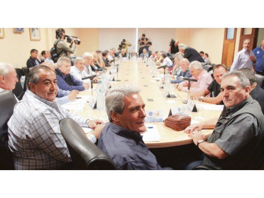 Exprés. La reunión del Consejo Directivo de CGT, liderada por los triunviros Héctor Daer, Carlos Acuña y Juan Carlos Schmid, duró media hora.