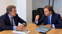 Alberto Núñez Feijóo, presidente del Partido Popular de España, y el presidente Luis Lacalle Pou, en 2020. (Foto: Secretaría Xeralda Emigración de Galicia)