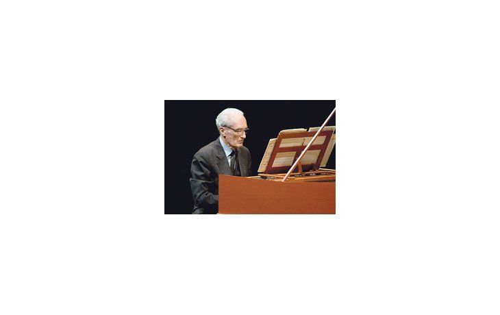 El holandés Gustav Leonhardt fue considerado el intérprete de clavecín más importante del siglo XX.