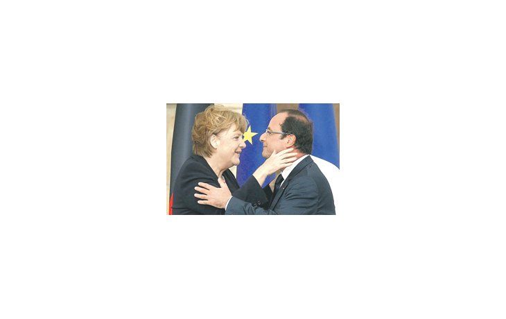 BESOS TENSOS.
