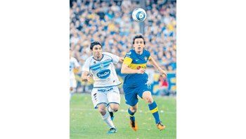 Pablo Mouche en acción. El delantero de Boca es pretendido por Santos y le encantaría irse.